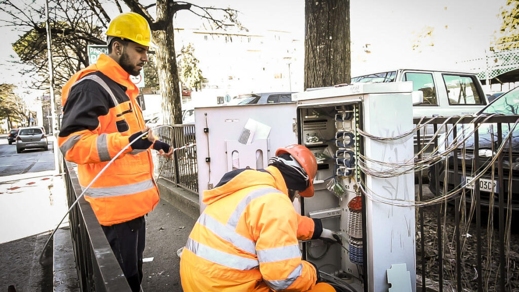 I lavori di posa della rete in fibra ottica, @Open Fiber