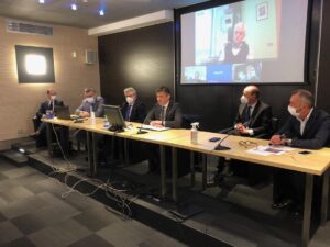 Presentazione del piano Bul di Tim , il tavolo dei relatori