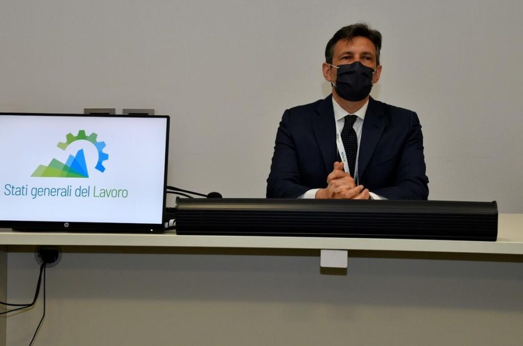 L'assessore allo sviluppo economico della Provincia autonoma di Trento, Achille Spinelli, agli Stati generali del lavoro