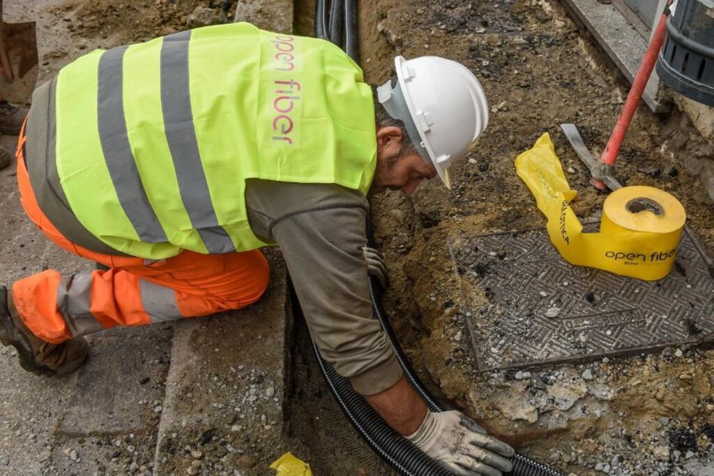 Cantiere fibra ottica, OpenFiber