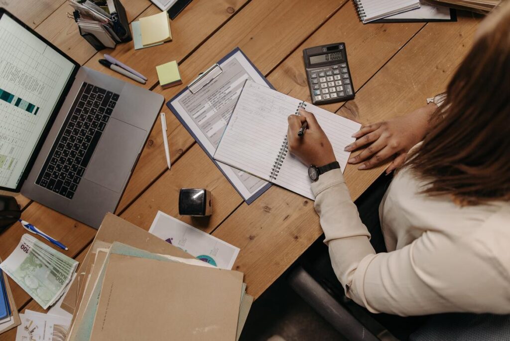 Foto per l'articolo dedicato al nuovo sistema del personale - persone al lavoro