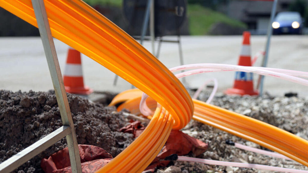 La posa dei cavi in fibra ottica