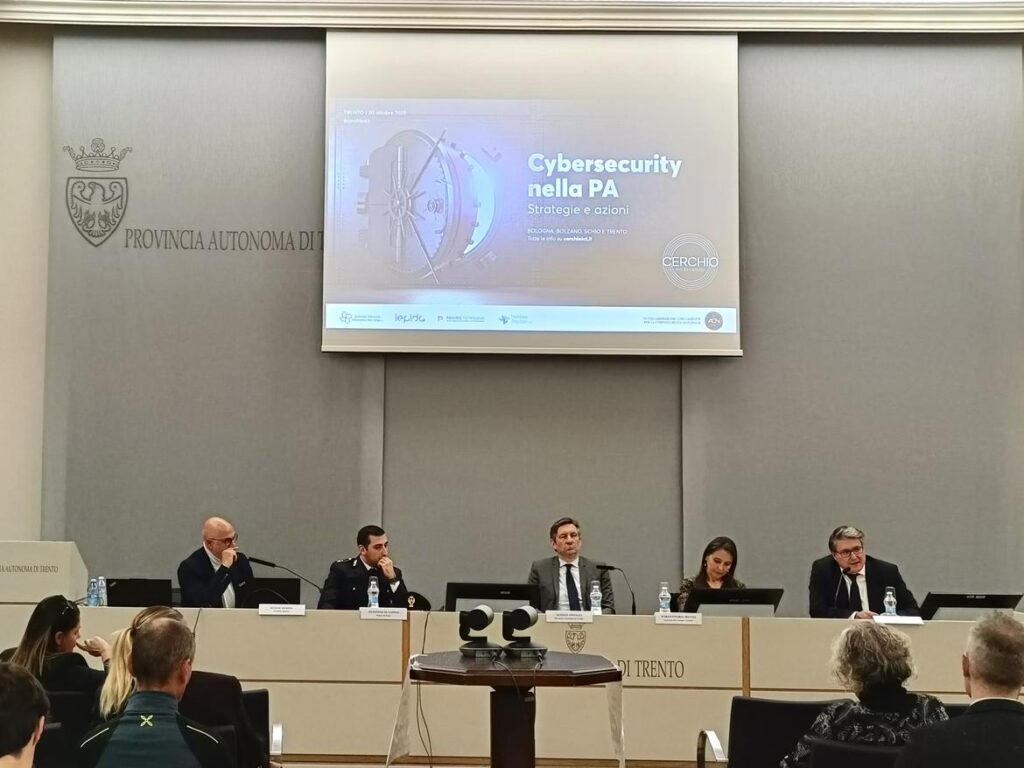 Il tavolo di apertura dell'evento Cybersecurity nella PA